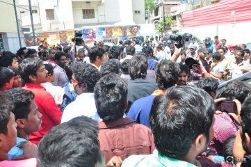 Raja Cheyyi Vesthe Movie Team at Devi Theater